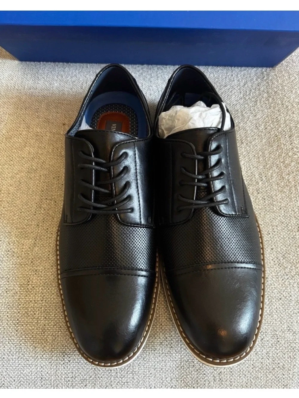Vince Camuto Black Leather Cap-Toe Derby with Textured Vamp